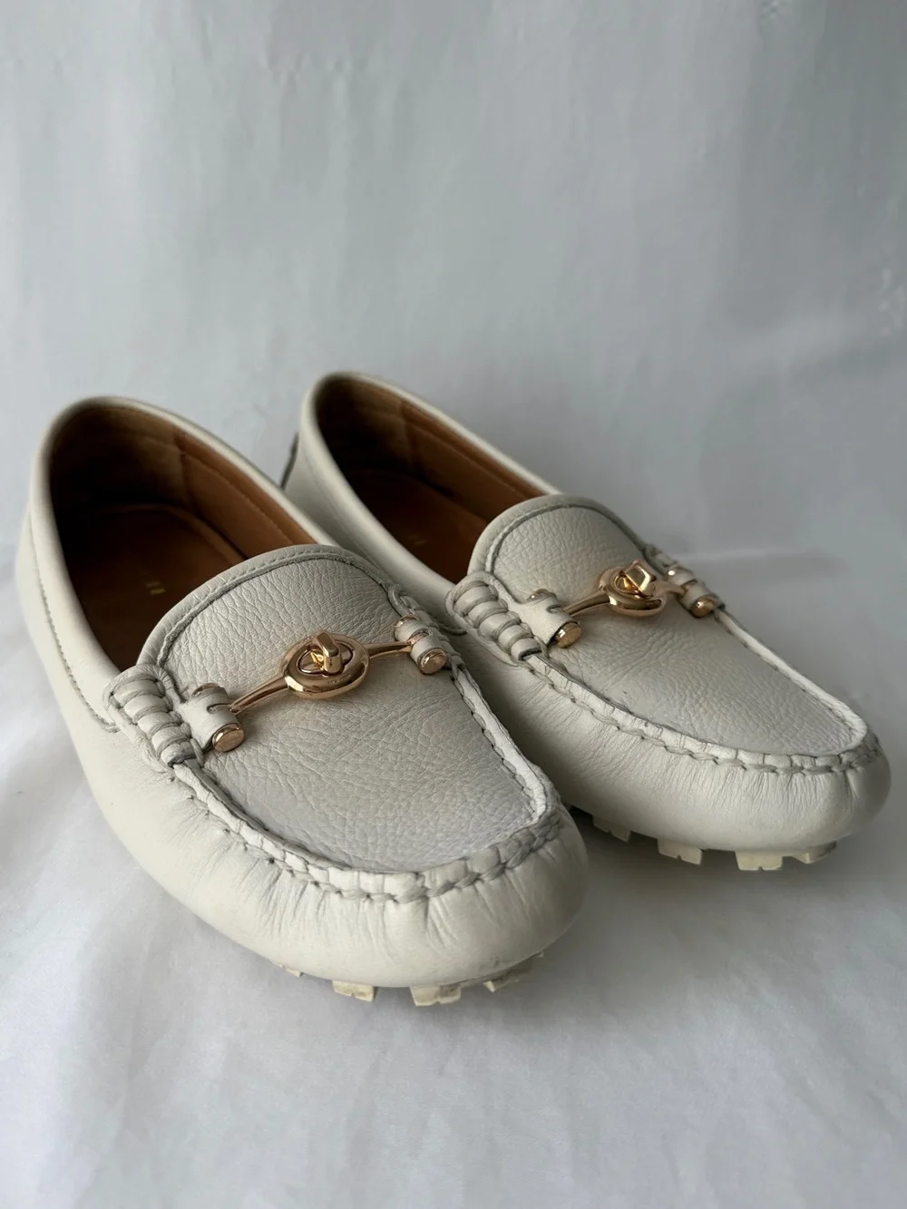 Coach Women's White Leather Loafers with Gold Turnlock Hardware Size 7